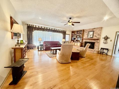 228 Sagecrest Hollywood Park TX 78232