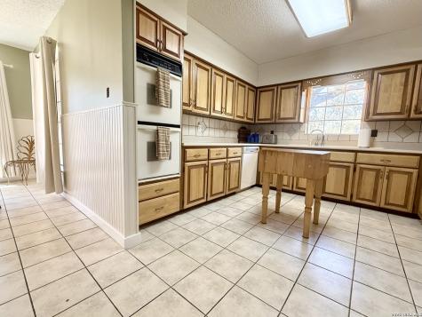 228 Sagecrest Hollywood Park TX 78232