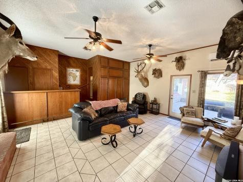 228 Sagecrest Hollywood Park TX 78232