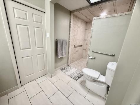 228 Sagecrest Hollywood Park TX 78232