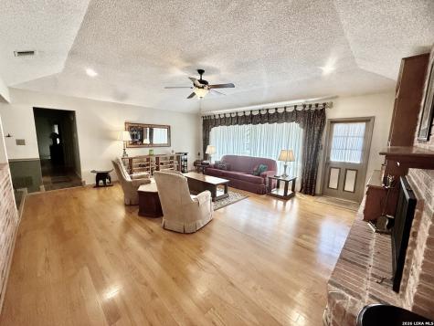 228 Sagecrest Hollywood Park TX 78232