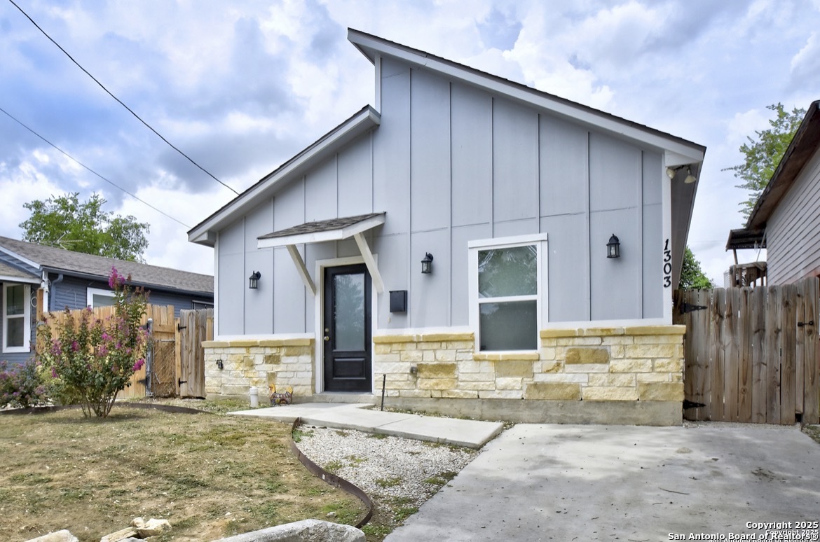 1303 Lombrano Street San Antonio TX 78207