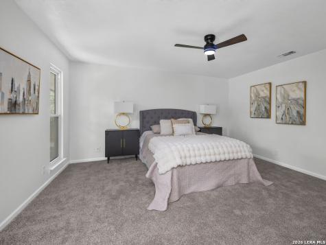 301 Sagecrest Drive Hollywood Park TX 78232