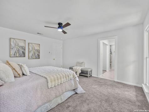 301 Sagecrest Drive Hollywood Park TX 78232