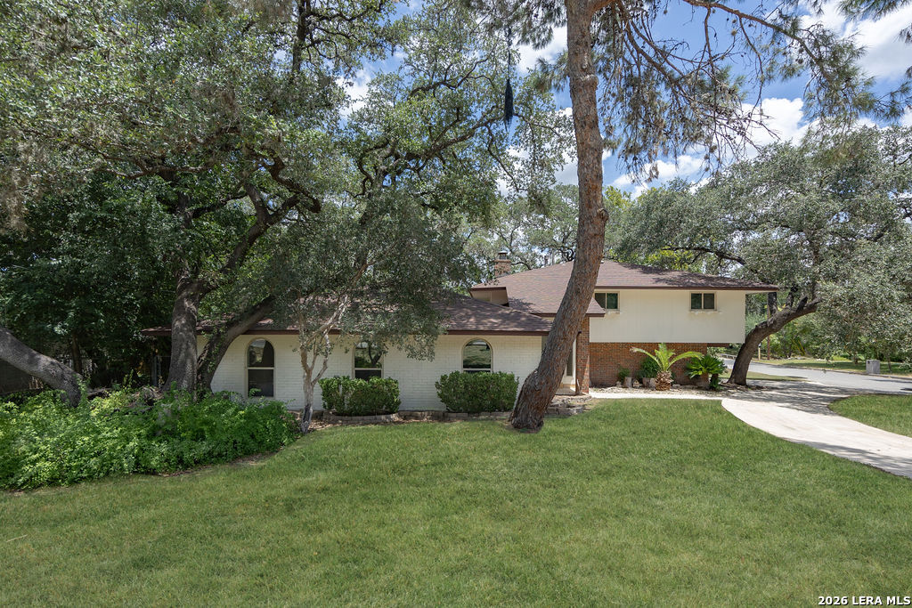 301 Sagecrest Drive Hollywood Park TX 78232