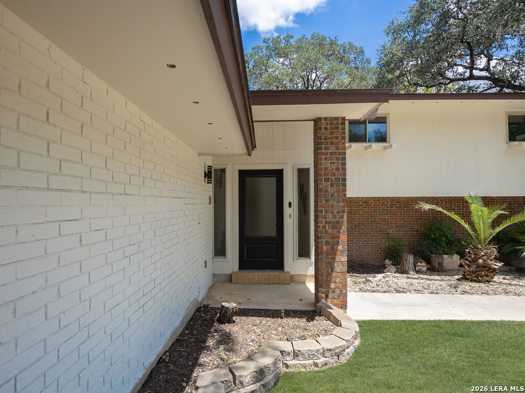 301 Sagecrest Drive Hollywood Park TX 78232