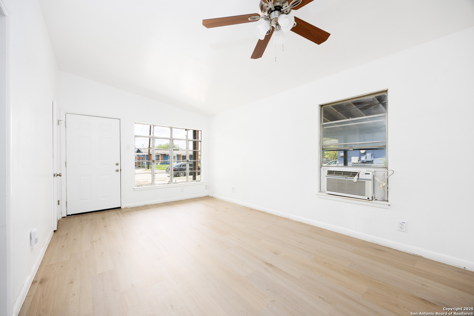 170 Olga San Antonio TX 78237