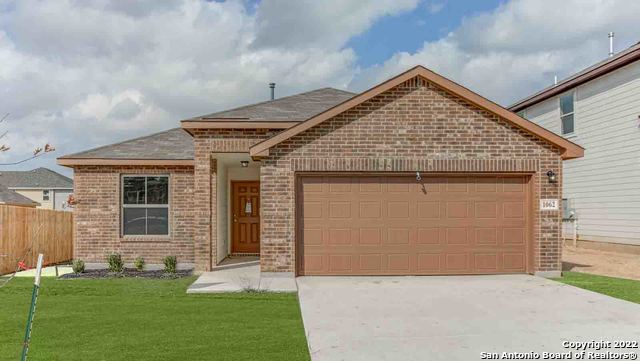 1062 Sixtree Drive New Braunfels TX 78130