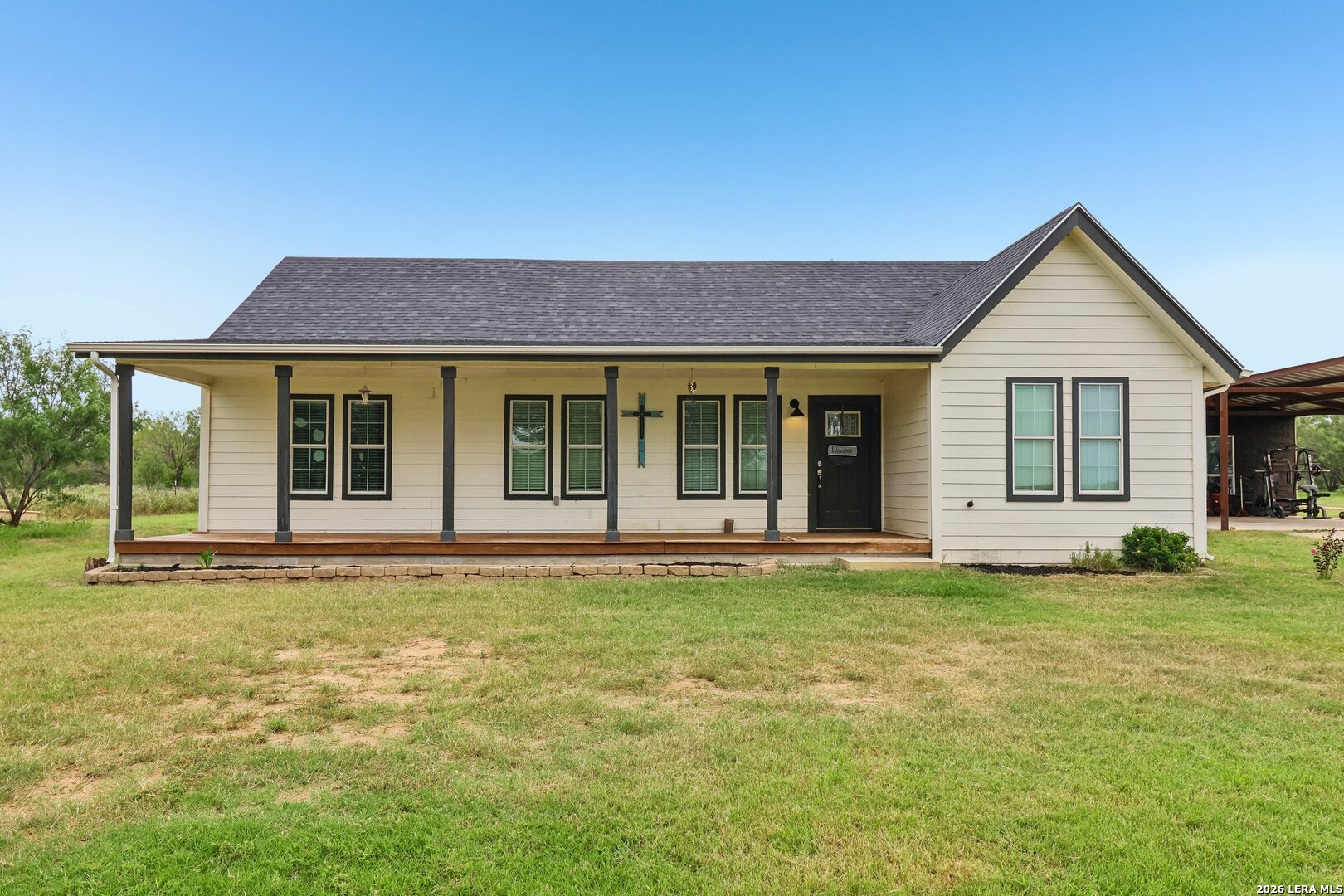 1213 County Road 1670 Moore TX 78057