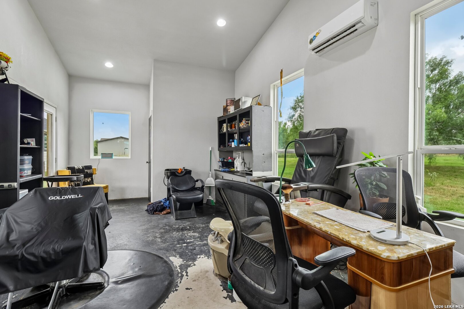1213 County Road 1670 Moore TX 78057