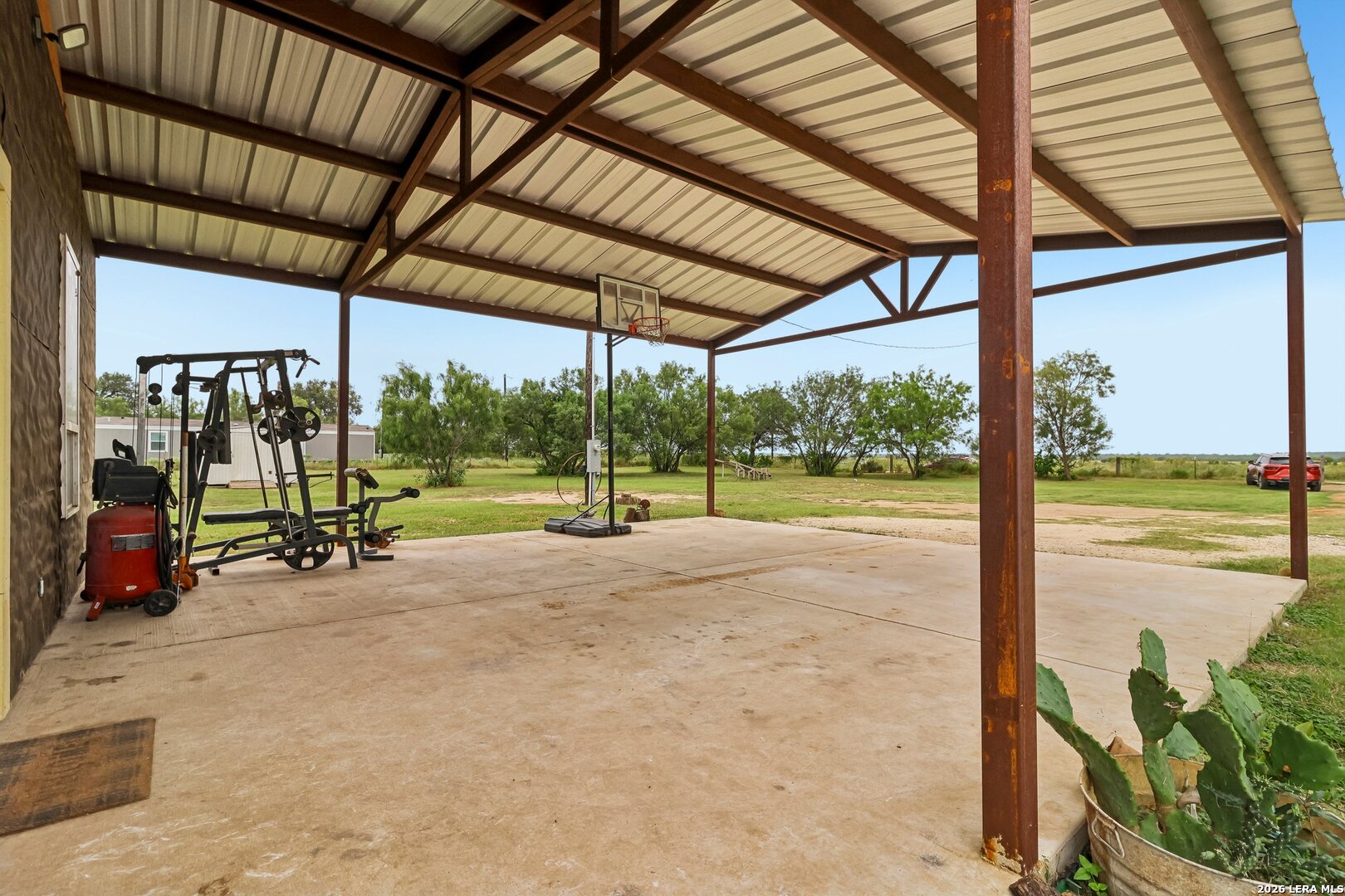 1213 County Road 1670 Moore TX 78057