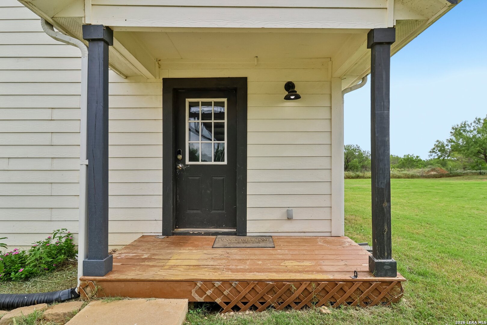 1213 County Road 1670 Moore TX 78057