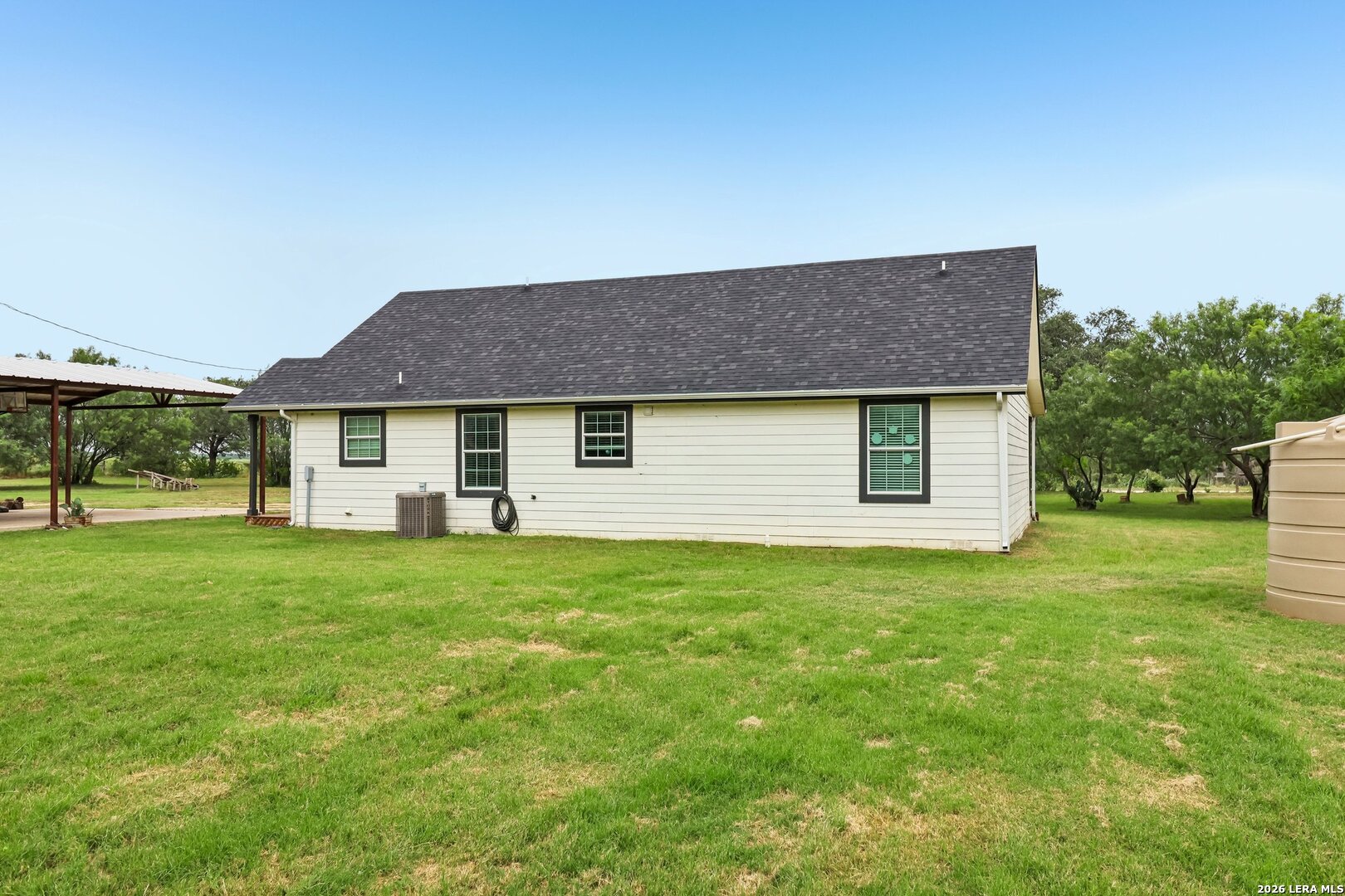 1213 County Road 1670 Moore TX 78057