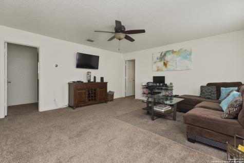 707 Ridingate Farm San Antonio TX 78228
