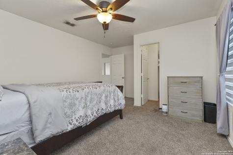 707 Ridingate Farm San Antonio TX 78228