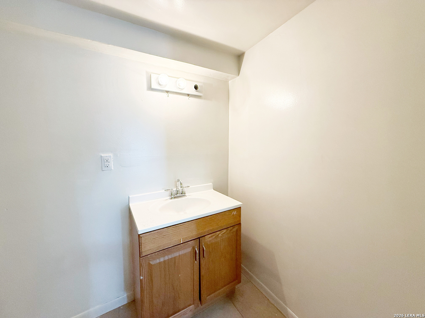 2325 1st Ingleside TX 78362