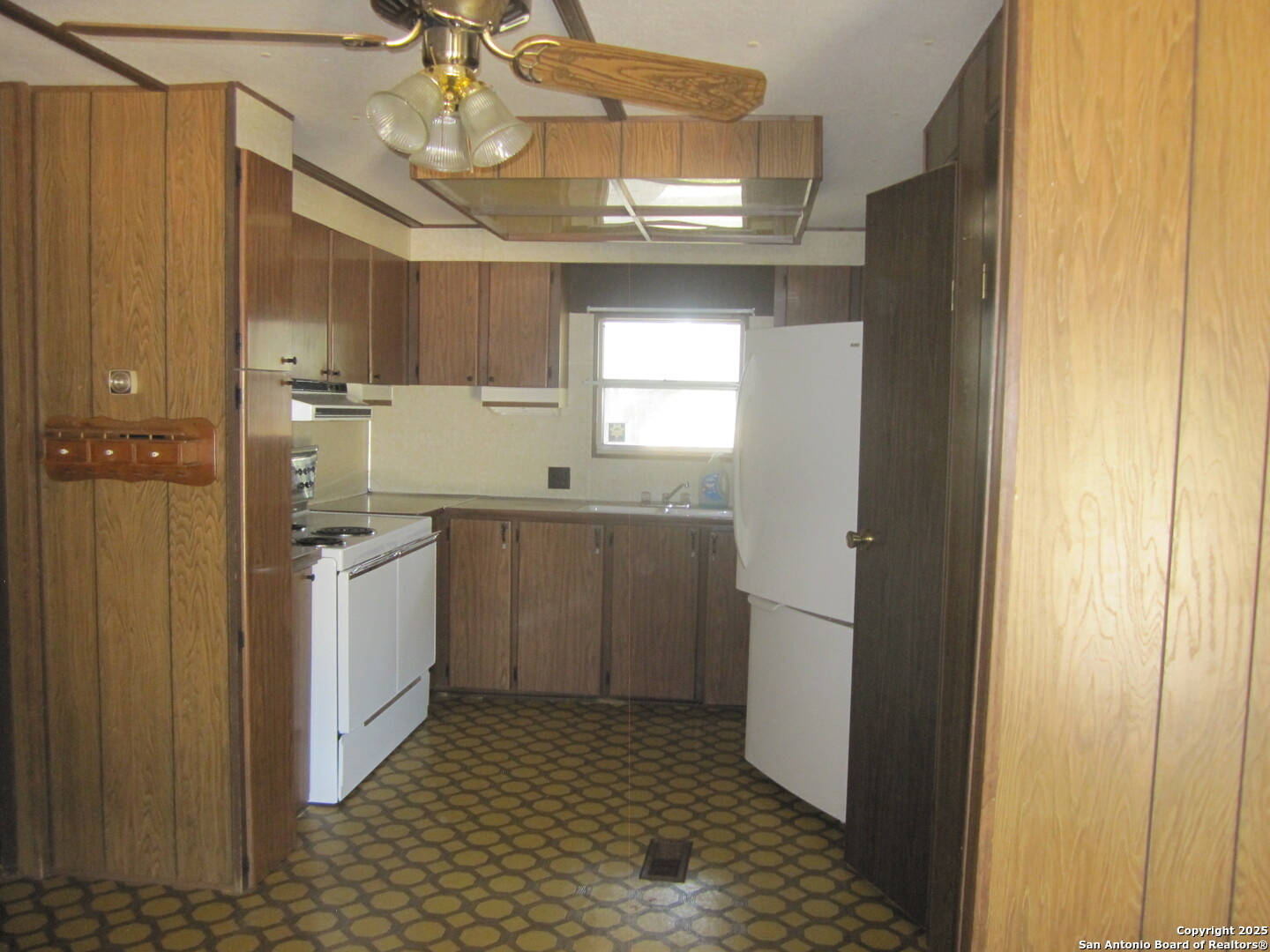 9303 S Highway 173 Bandera TX 78003