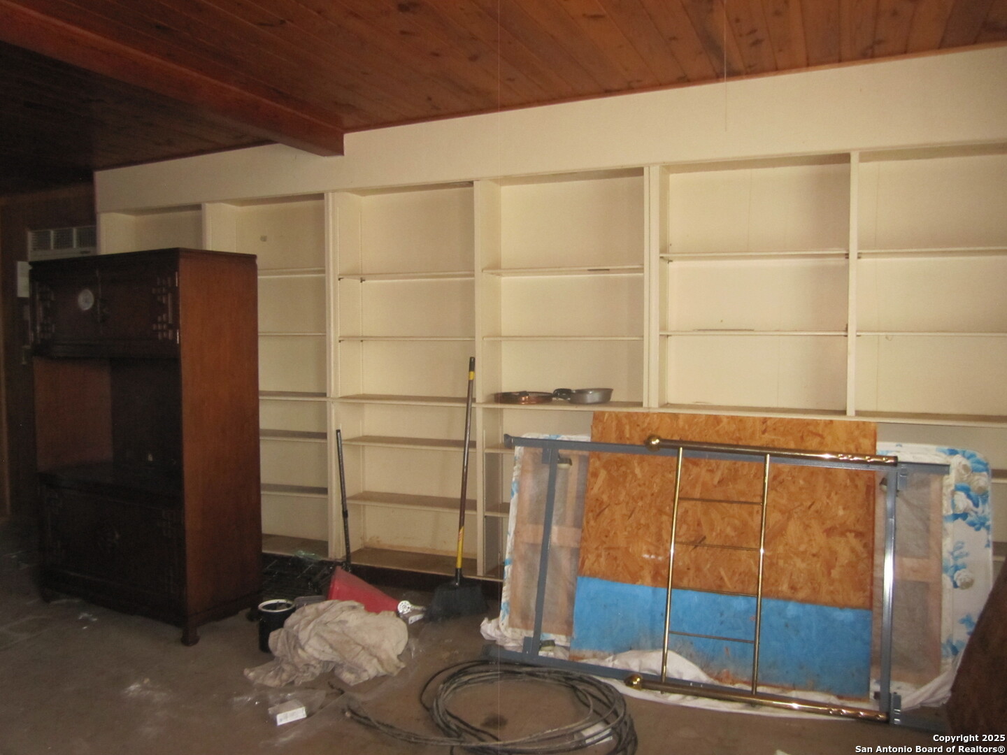 9303 S Highway 173 Bandera TX 78003