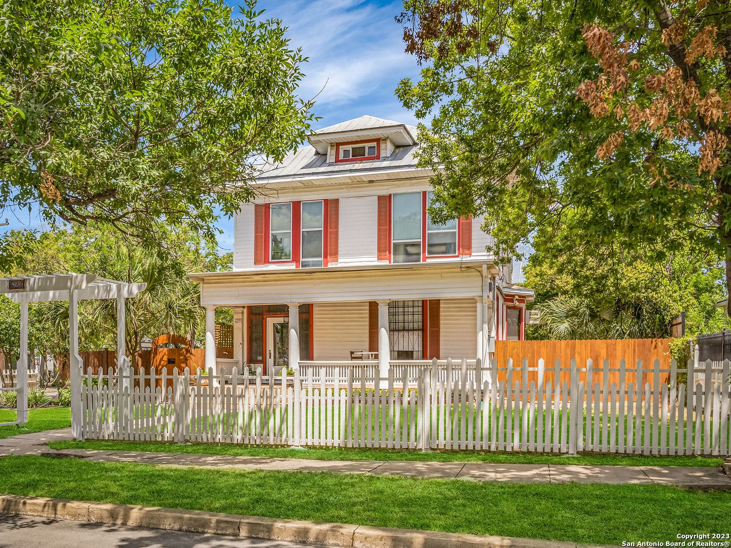 623 W Cypress Street San Antonio TX 78212