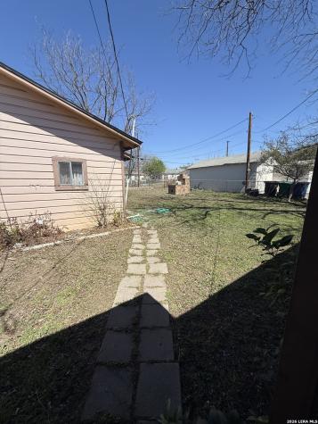 327 Lyric San Antonio TX 78223