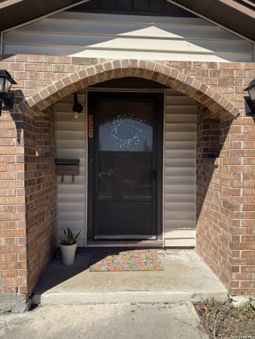 327 Lyric San Antonio TX 78223