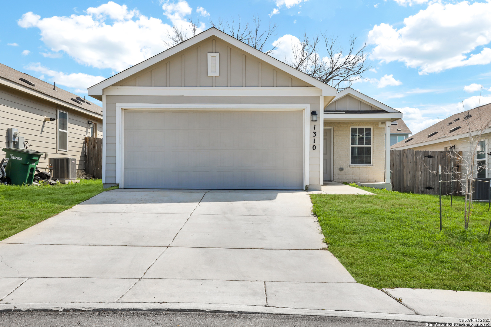 1310 Divot Cove San Antonio TX 78221