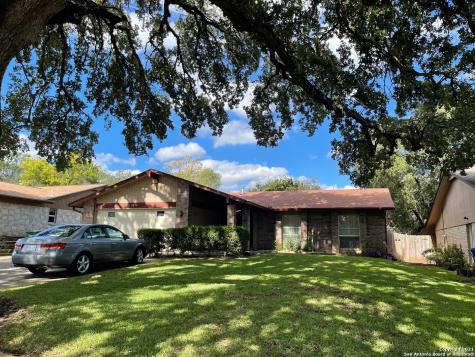 8838 Thatch Drive San Antonio TX 78240