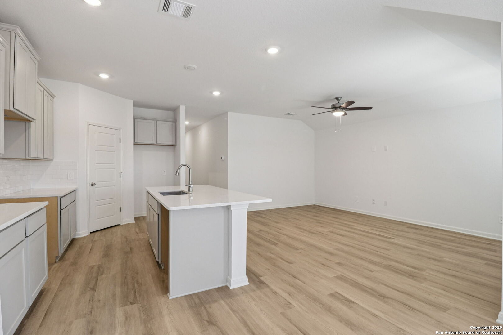 1321 Lydian Broom San Antonio TX 78245