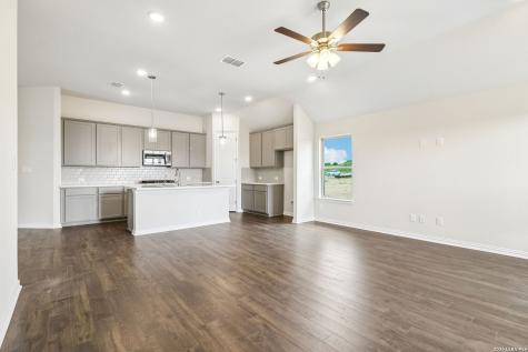 2137 Shepards Street Seguin TX 78155