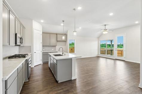 2137 Shepards Street Seguin TX 78155