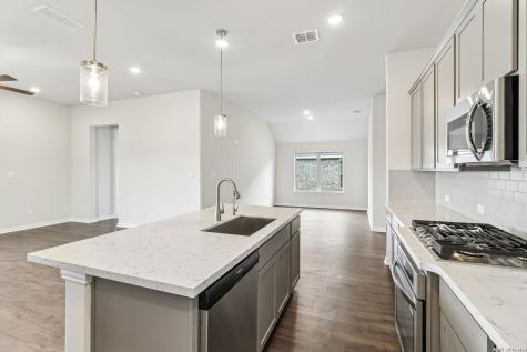2137 Shepards Street Seguin TX 78155