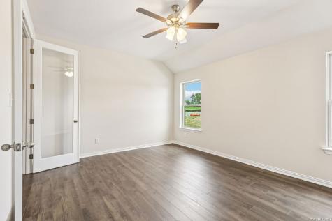 2137 Shepards Street Seguin TX 78155