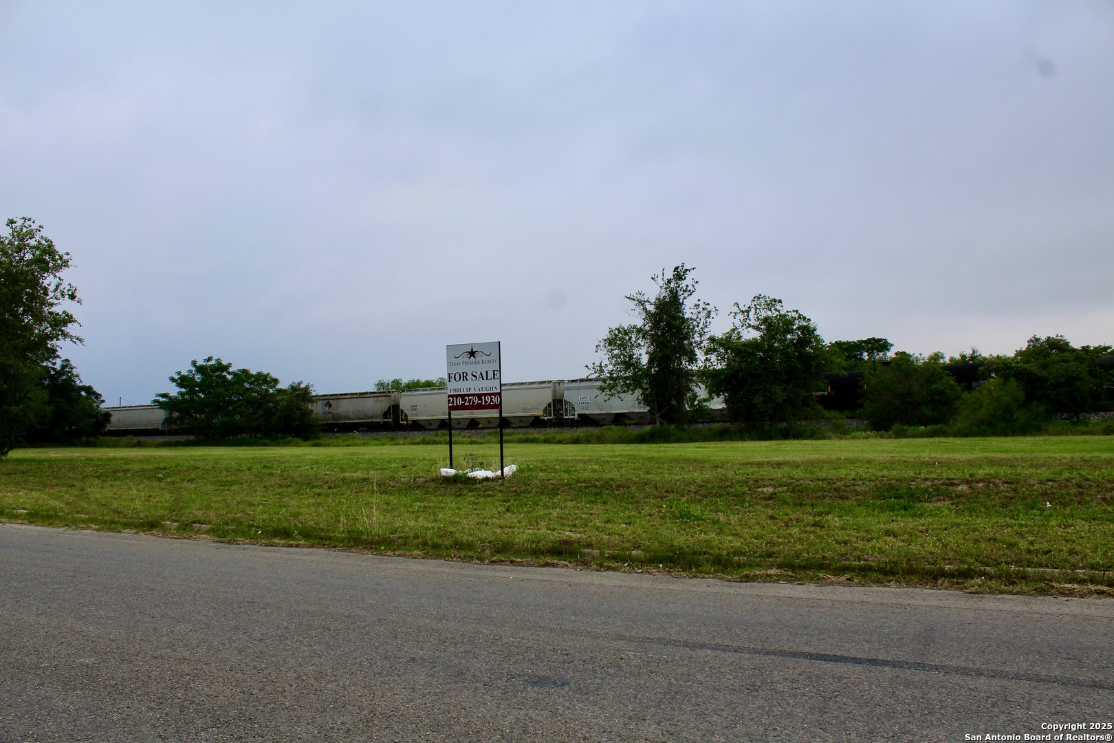 1617 First Street Pleasanton TX 78064