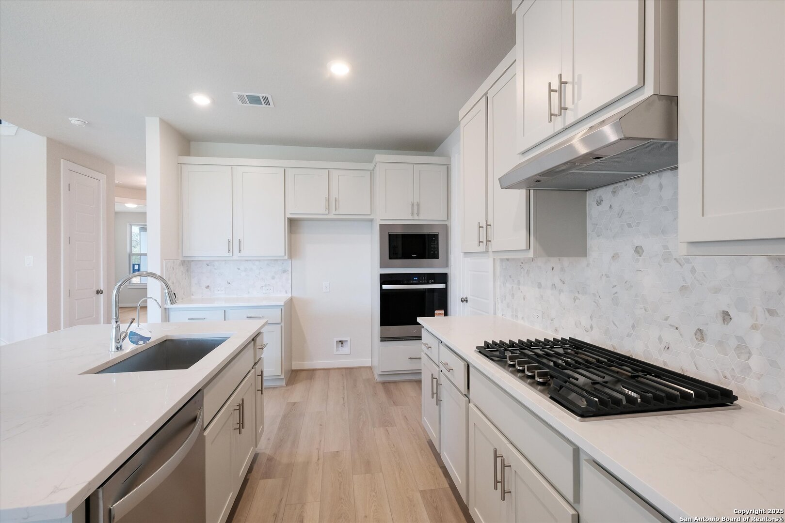 444 Foxbrook Way Cibolo TX 78108