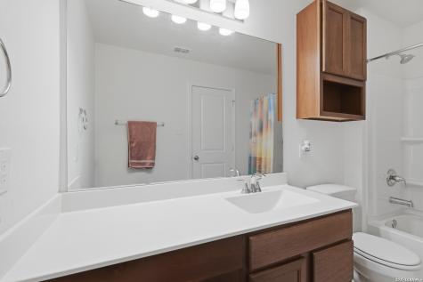 5942 Foster Bend San Antonio TX 78244