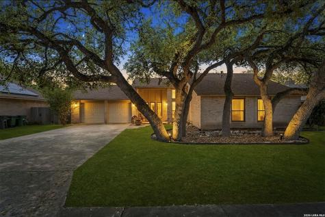 2422 Shadow Cliff Street San Antonio TX 78232