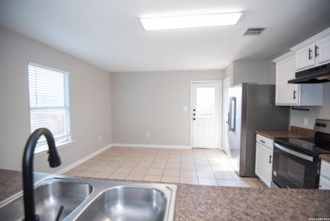 5423 Chase Canyon San Antonio TX 78252