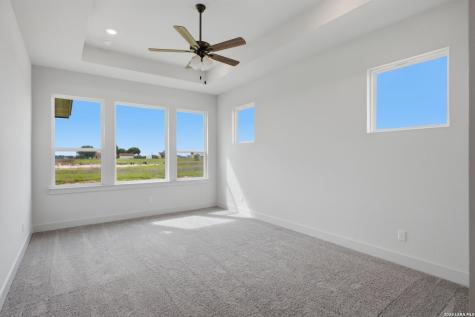 171 Pradera Ridge Drive Floresville TX 78114