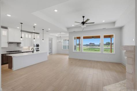 171 Pradera Ridge Drive Floresville TX 78114