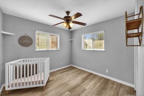 5202 Coral Mist Kirby TX 78219