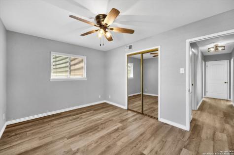 5202 Coral Mist Kirby TX 78219