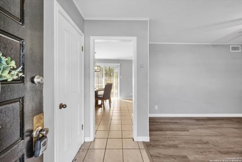 5202 Coral Mist Kirby TX 78219