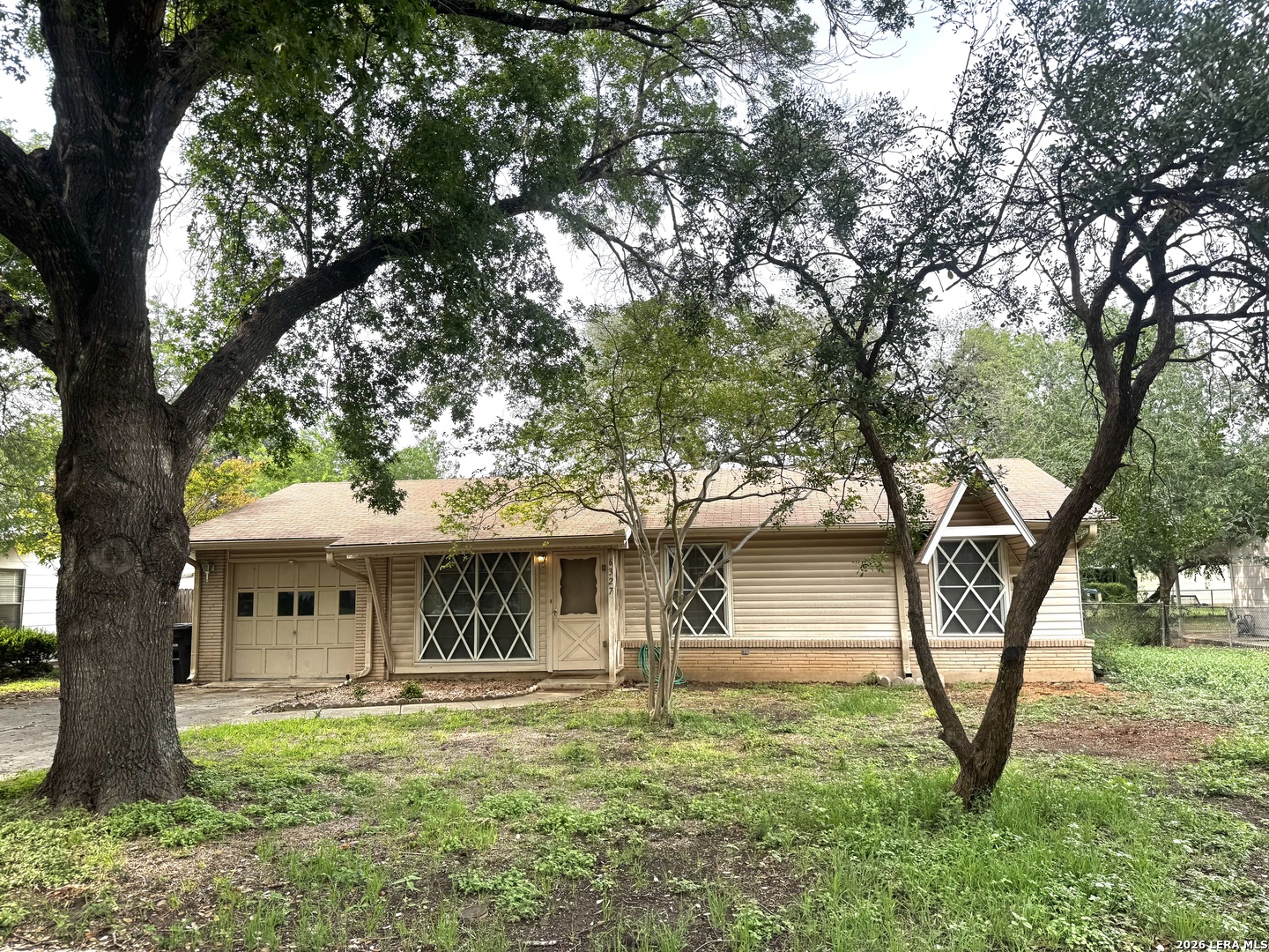 6327 Flint Rock San Antonio TX 78238
