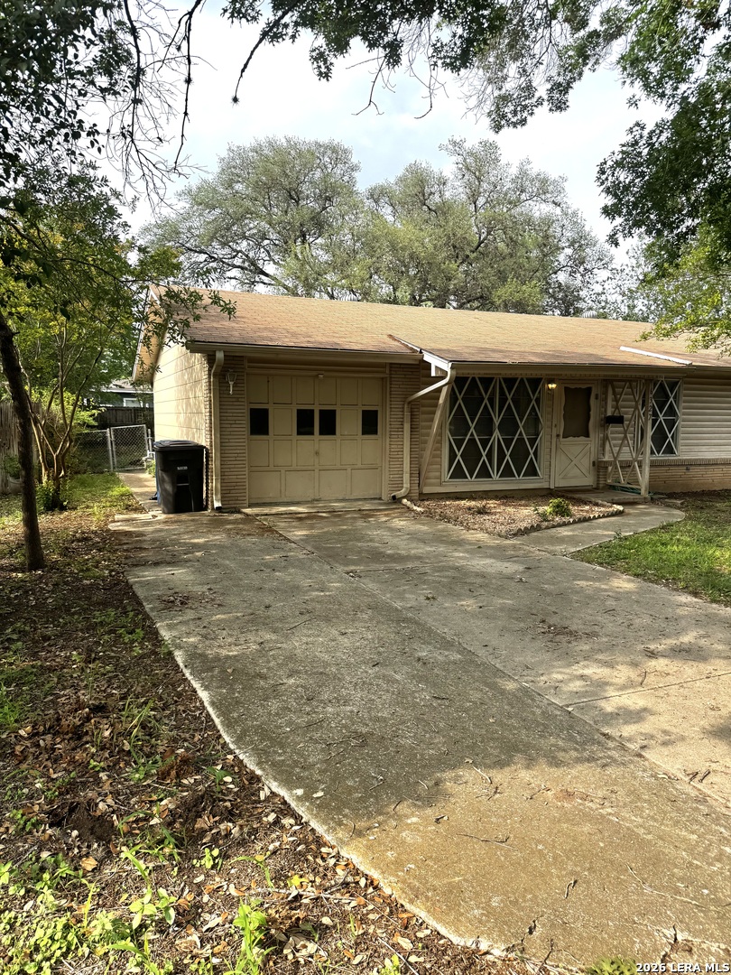6327 Flint Rock San Antonio TX 78238