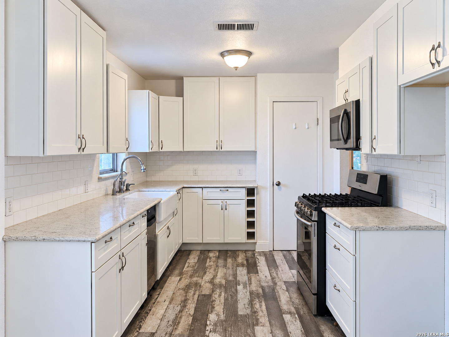6948 Lark Haven San Antonio TX 78263