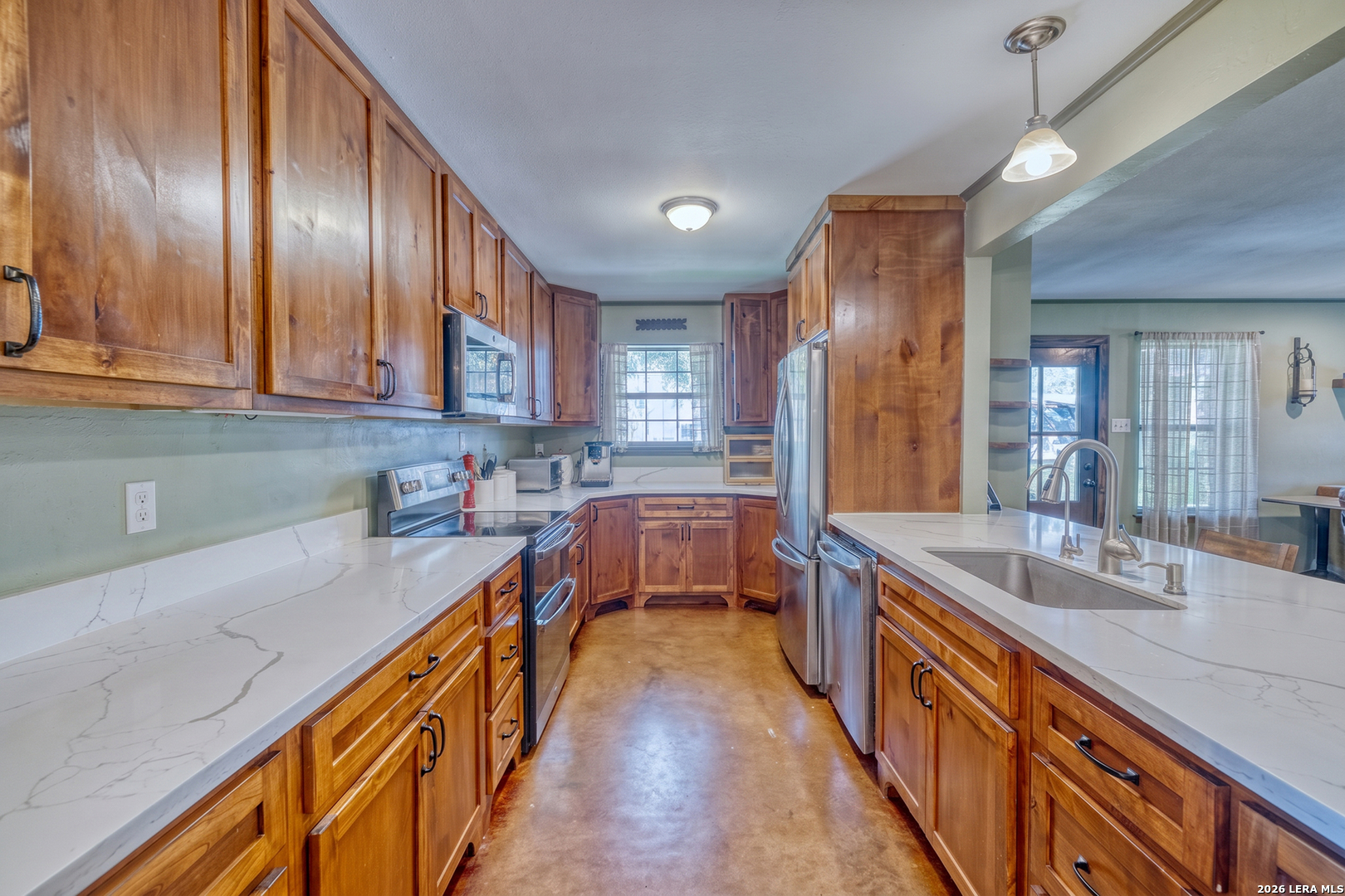 335 Sunset Ridge Uvalde TX 78801