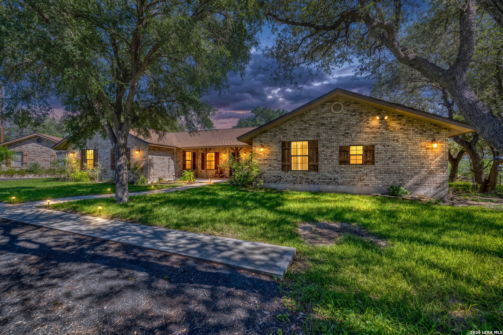 335 Sunset Ridge Uvalde TX 78801