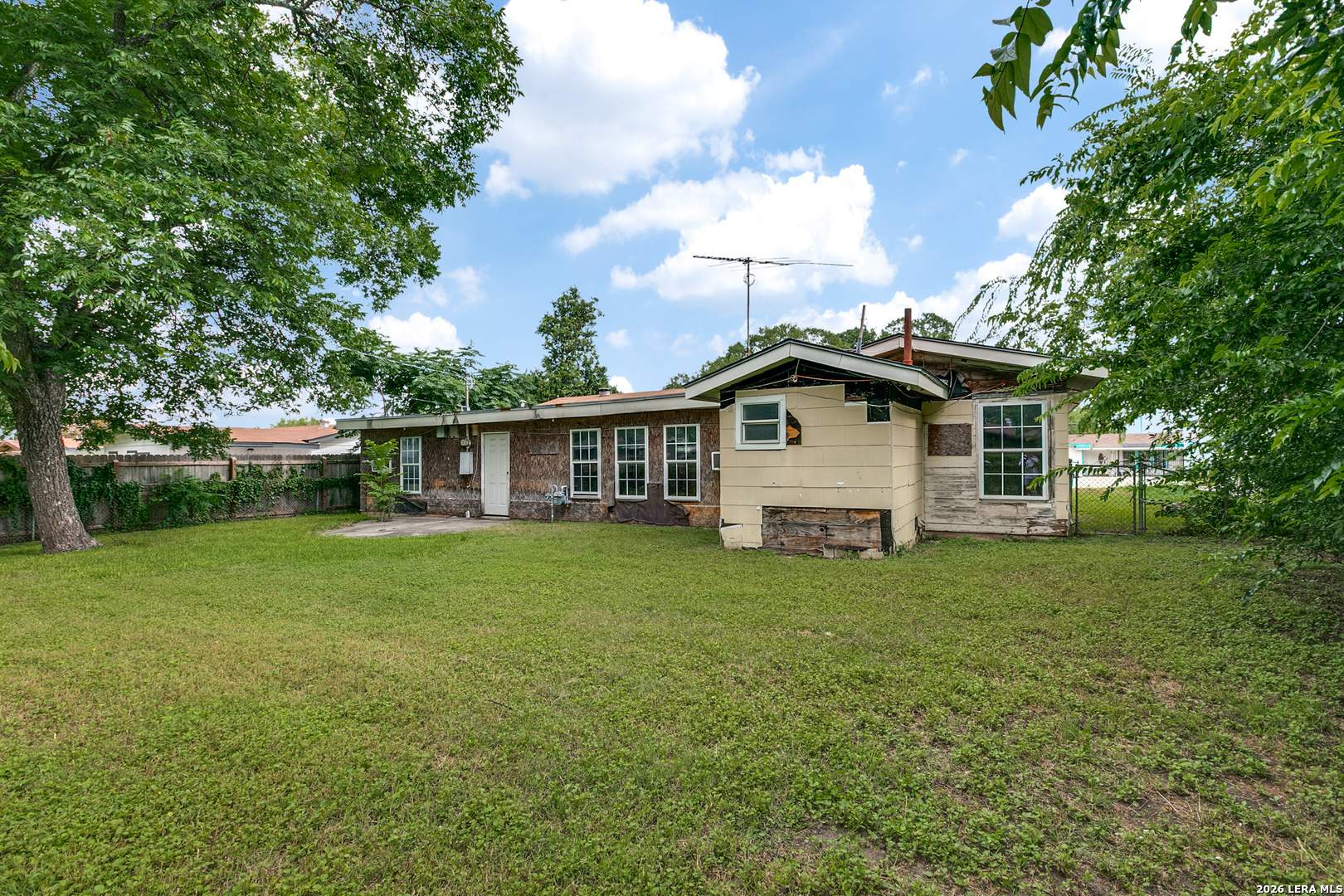 518 Hillwood San Antonio TX 78213