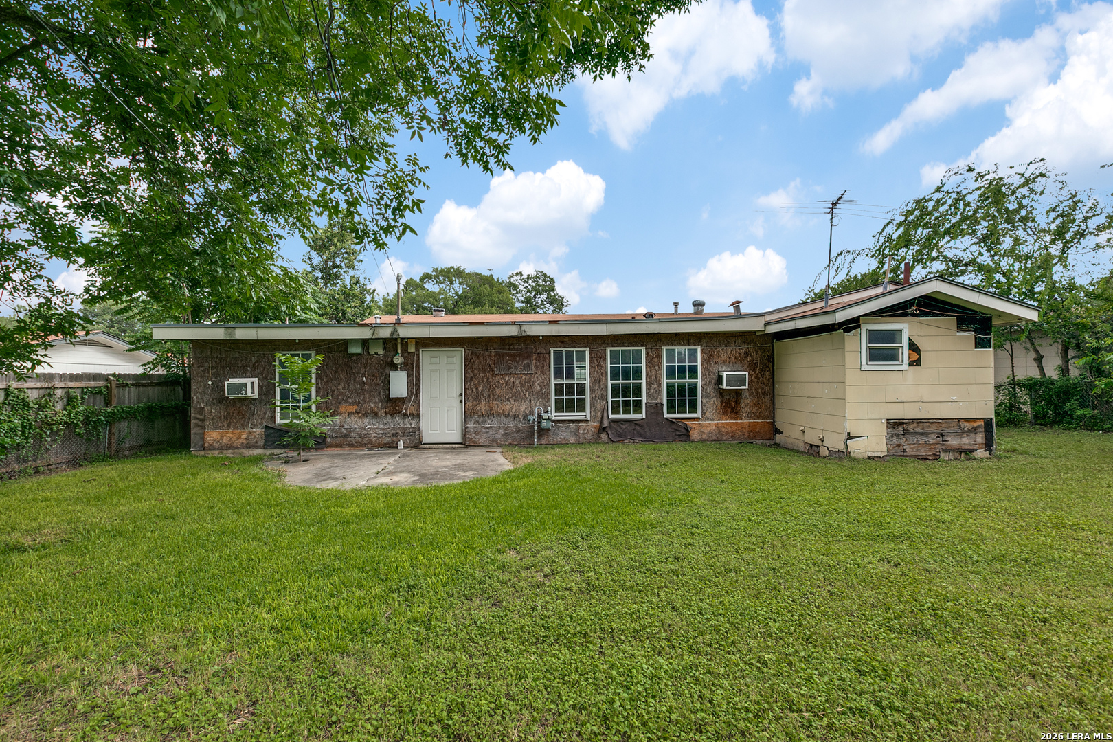 518 Hillwood San Antonio TX 78213