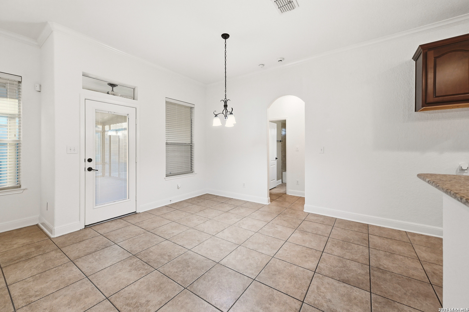 6718 Laura Heights Schertz TX 78154